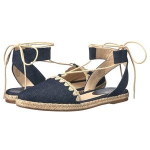 Woman's Nine West sandal size 8.5